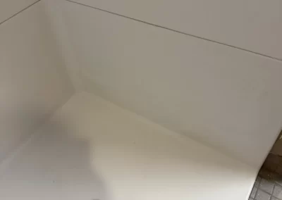 Skilled Bathtub Reglazing Service